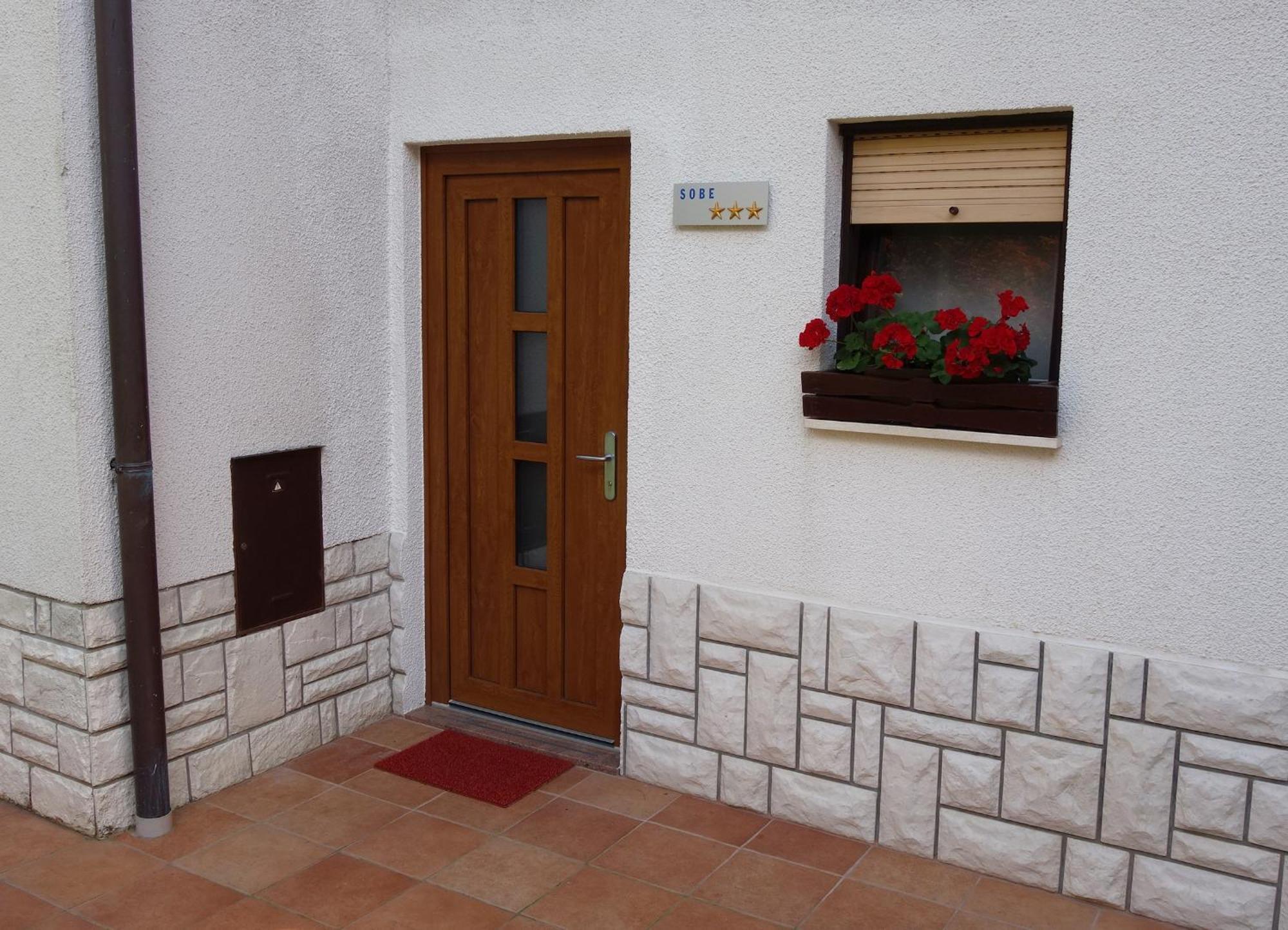 Sobe Vera Bovec Exteriér fotografie